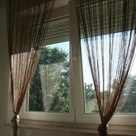 Irena Apartman *